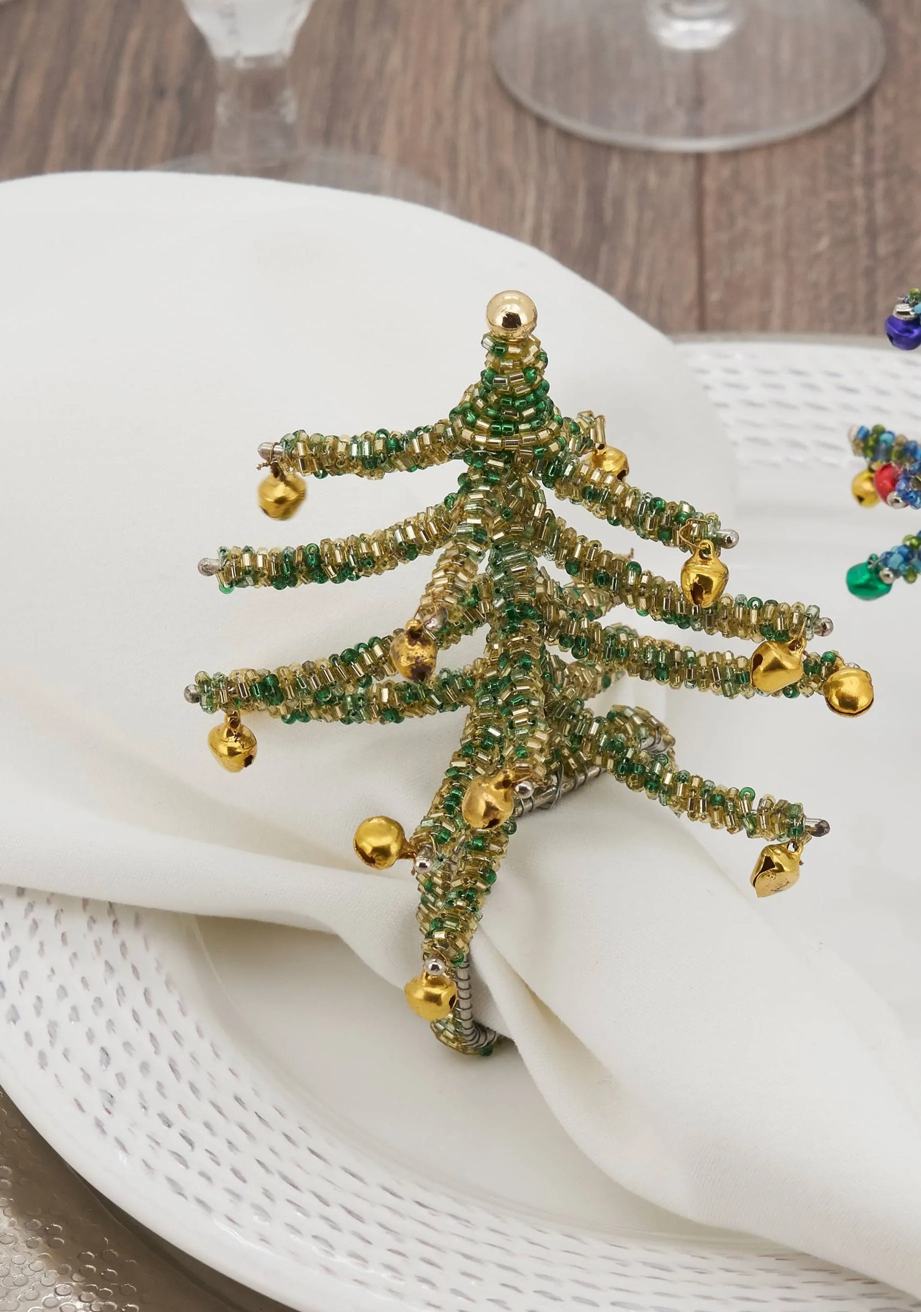 Beaded Christmas Tree Napkin Ring: Green