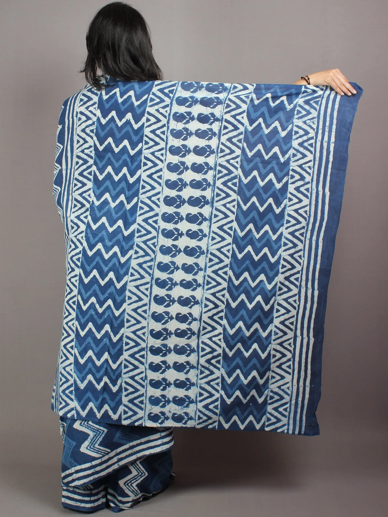 Indigo White Hand Block Printed in Natural Colors Cotton Mul Saree - S03170423